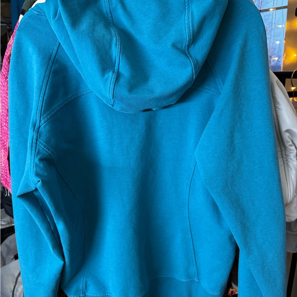 Lululemon Scuba Pullover
Heathered Blue Lagoon - Picture 10 of 11